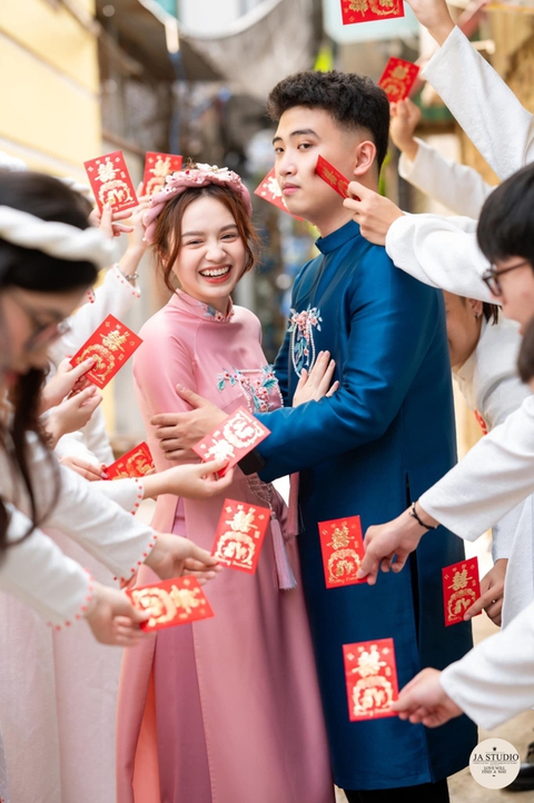 Hé lộ nhân vật khiến Hà Mã Tấu “quay xe”, lấy chồng gấp sau 46 ngày công khai dù không hợp tuổi - Ảnh 2. Hé lộ nhân vật khiến Hà Mã Tấu “quay xe”, lấy chồng gấp sau 46 ngày công khai dù không hợp tuổi - Ảnh 2.