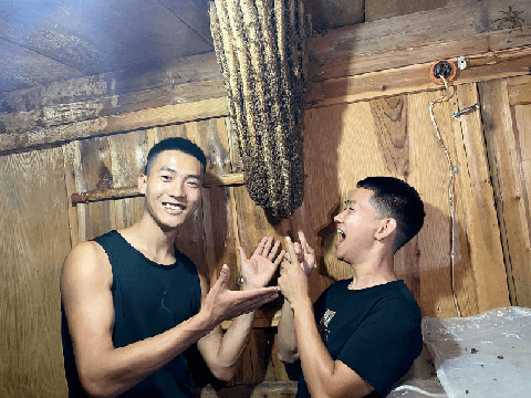9X bỏ việc thành phố, lên núi nuôi ong, áp dụng cách kinh doanh ‘độc’, thu nhập 50 tỷ/năm - Ảnh 6. 9X bỏ việc thành phố, lên núi nuôi ong, áp dụng cách kinh doanh ‘độc’, thu nhập 50 tỷ/năm - Ảnh 6.