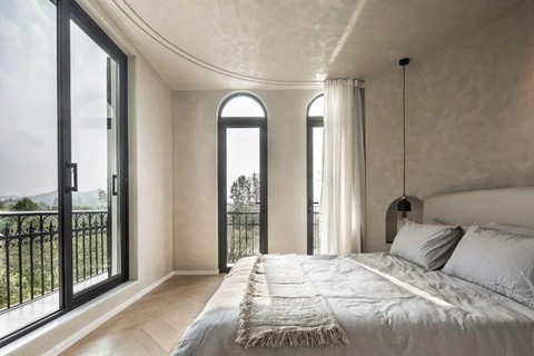 Cô gái 33 tuổi bỏ phố về quê: Giúp bố cải tạo biệt thự 3000m2, hàng ngày nuôi ngựa và làm vườn cực chill - Ảnh 10. Cô gái 33 tuổi bỏ phố về quê: Giúp bố cải tạo biệt thự 3000m2, hàng ngày nuôi ngựa và làm vườn cực chill - Ảnh 10.