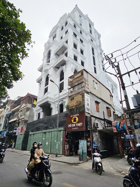 Cao ốc 10 tầng quận trung tâm không tìm thấy hồ sơ cấp phép khi Hà Nội yêu cầu làm rõ- Ảnh 11. Cao ốc 10 tầng quận trung tâm không tìm thấy hồ sơ cấp phép khi Hà Nội yêu cầu làm rõ- Ảnh 11.
