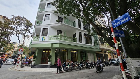 Cao ốc 10 tầng quận trung tâm không tìm thấy hồ sơ cấp phép khi Hà Nội yêu cầu làm rõ- Ảnh 1. Cao ốc 10 tầng quận trung tâm không tìm thấy hồ sơ cấp phép khi Hà Nội yêu cầu làm rõ- Ảnh 1.