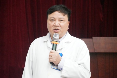 Thua lỗ hơn 20 tỷ đồng, chàng trai 30 tuổi có hành động dại dột, phải nhập viện tâm thần- Ảnh 1. Thua lỗ hơn 20 tỷ đồng, chàng trai 30 tuổi có hành động dại dột, phải nhập viện tâm thần- Ảnh 1.