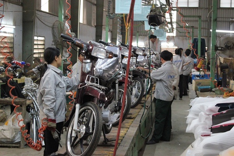 Chuyện bầu Hiển sản xuất 2.000 xe máy/ngày chiếm thị phần số 1 Việt Nam, ‘mua đứt’ ngân hàng Nhơn Ái không cần mặc cả - Ảnh 2. Chuyện bầu Hiển sản xuất 2.000 xe máy/ngày chiếm thị phần số 1 Việt Nam, ‘mua đứt’ ngân hàng Nhơn Ái không cần mặc cả - Ảnh 2.