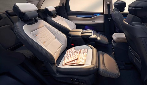 Ford Territory có đàn anh siêu xịn cạnh tranh Santa Fe: Nội thất ngập công nghệ, 3 màn hình nét 4K, ghế sau đẳng cấp chủ tịch - Ảnh 13. Ford Territory có đàn anh siêu xịn cạnh tranh Santa Fe: Nội thất ngập công nghệ, 3 màn hình nét 4K, ghế sau đẳng cấp chủ tịch - Ảnh 13.