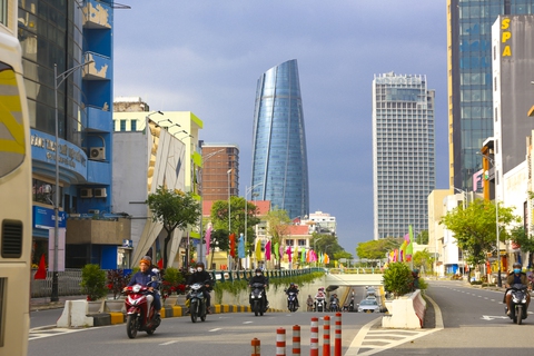 Diện mạo thành phố trực thuộc Trung ương duy nhất lọt top 3 tỉnh/thành tăng trưởng cao nhất năm 2022 - Ảnh 2. Diện mạo thành phố trực thuộc Trung ương duy nhất lọt top 3 tỉnh/thành tăng trưởng cao nhất năm 2022 - Ảnh 2.
