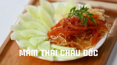 Khách Tây nếm thử các món mắm của Việt Nam: Mắm tôm ngon phết nhưng vẫn đứng sau 2 món mắm khác - Ảnh 9. Khách Tây nếm thử các món mắm của Việt Nam: Mắm tôm ngon phết nhưng vẫn đứng sau 2 món mắm khác - Ảnh 9.