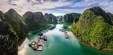 Đến thăm làng chài Cửa Vạn - ngôi làng nằm trong top 16 thị trấn ven biển xinh đẹp nhất thế giới - Ảnh 3. Đến thăm làng chài Cửa Vạn - ngôi làng nằm trong top 16 thị trấn ven biển xinh đẹp nhất thế giới - Ảnh 3.