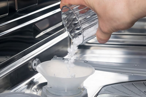 6 lý do có thể khiến bát đĩa bẩn hơn dù bạn đang dùng máy rửa bát - Ảnh 2. 6 lý do có thể khiến bát đĩa bẩn hơn dù bạn đang dùng máy rửa bát - Ảnh 2.