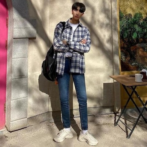 Cách phối đồ unisex cho cả nam và nữ cực đơn giản nhưng vô cùng sành điệu - Ảnh 4. Cách phối đồ unisex cho cả nam và nữ cực đơn giản nhưng vô cùng sành điệu - Ảnh 4.
