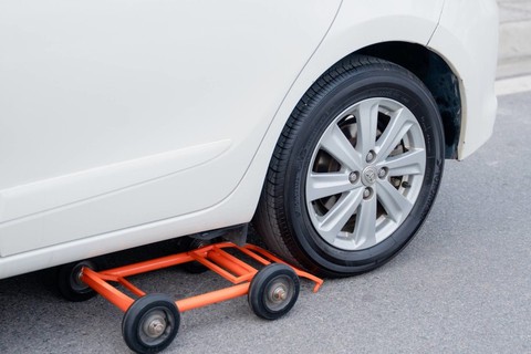 Xe cứu hộ lốp ô tô khẩn cấp của nhà sáng chế Việt - Ảnh 1. Xe cứu hộ lốp ô tô khẩn cấp của nhà sáng chế Việt - Ảnh 1.