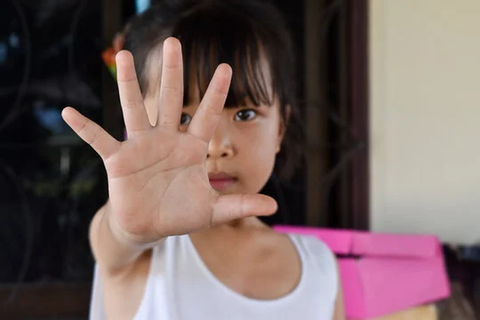 Con bị bắt nạt ở trường, ông bố chỉ nhắn vài dòng, phụ huynh kia lập tức xin lỗi - Ảnh 1. Con bị bắt nạt ở trường, ông bố chỉ nhắn vài dòng, phụ huynh kia lập tức xin lỗi - Ảnh 1.