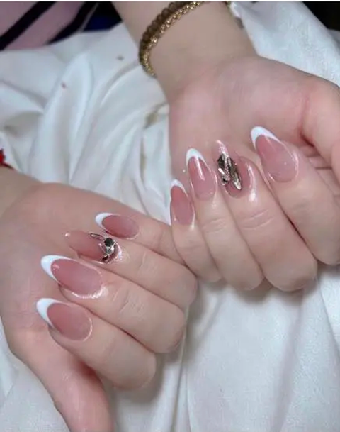 Cô gái Sài Gòn làm nail mất 6 tiếng, hóa đơn tiền triệu nhưng thành quả cười ra nước mắt - Ảnh 6. Cô gái Sài Gòn làm nail mất 6 tiếng, hóa đơn tiền triệu nhưng thành quả cười ra nước mắt - Ảnh 6.