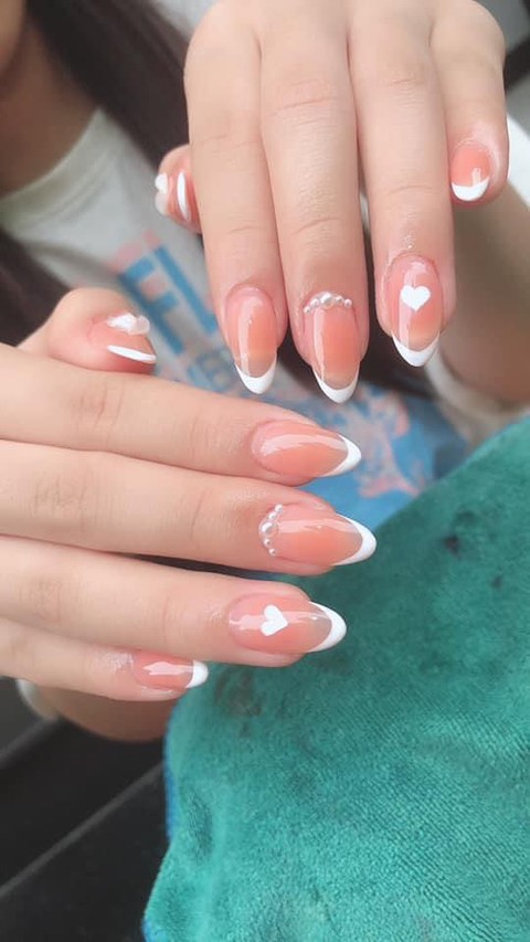 Cô gái Sài Gòn làm nail mất 6 tiếng, hóa đơn tiền triệu nhưng thành quả cười ra nước mắt - Ảnh 5. Cô gái Sài Gòn làm nail mất 6 tiếng, hóa đơn tiền triệu nhưng thành quả cười ra nước mắt - Ảnh 5.