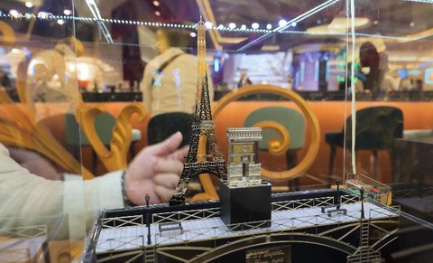 5 báu vật được giới siêu giàu đến Phú Quốc săn tìm, có chiếc bật lửa bé xíu giá hơn 1 tỷ - Ảnh 1. 5 báu vật được giới siêu giàu đến Phú Quốc săn tìm, có chiếc bật lửa bé xíu giá hơn 1 tỷ - Ảnh 1.