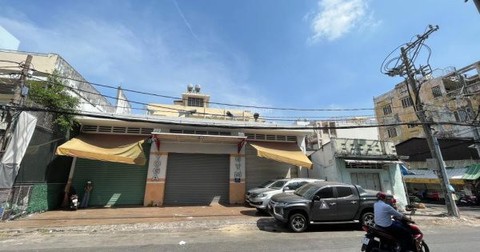 Làn sóng trả mặt bằng tại Tp.HCM: “Kinh doanh ế ẩm, giá thuê 7 triệu mỗi tháng tôi cũng khó kham nổi” - Ảnh 10. Làn sóng trả mặt bằng tại Tp.HCM: “Kinh doanh ế ẩm, giá thuê 7 triệu mỗi tháng tôi cũng khó kham nổi” - Ảnh 10.