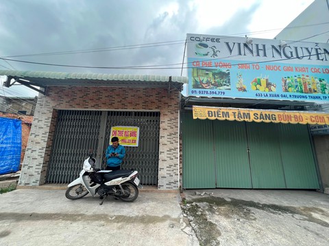 Làn sóng trả mặt bằng tại Tp.HCM: “Kinh doanh ế ẩm, giá thuê 7 triệu mỗi tháng tôi cũng khó kham nổi” - Ảnh 7. Làn sóng trả mặt bằng tại Tp.HCM: “Kinh doanh ế ẩm, giá thuê 7 triệu mỗi tháng tôi cũng khó kham nổi” - Ảnh 7.