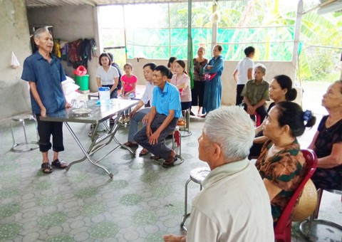 Cả xóm góp tiền hỗ trợ nam sinh nghèo vào đại học - Ảnh 3. Cả xóm góp tiền hỗ trợ nam sinh nghèo vào đại học - Ảnh 3.