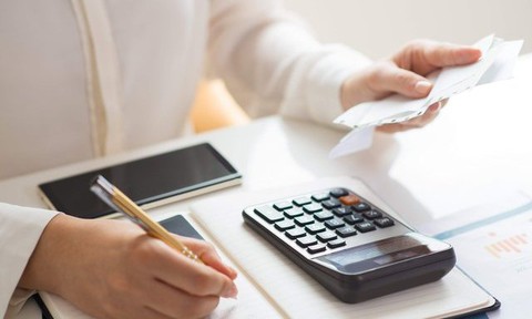 Thu nhập 25 triệu/tháng chi tiêu cho 4 người, vợ bức xúc vì chồng lấy 5 triệu gửi về cho bố mẹ - Ảnh 3. Thu nhập 25 triệu/tháng chi tiêu cho 4 người, vợ bức xúc vì chồng lấy 5 triệu gửi về cho bố mẹ - Ảnh 3.