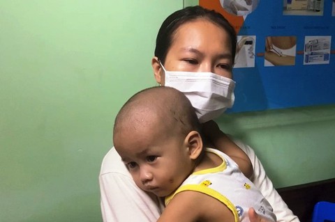 Người mẹ trẻ mong sự giúp đỡ để con thơ được ghép tủy - Ảnh 2. Người mẹ trẻ mong sự giúp đỡ để con thơ được ghép tủy - Ảnh 2.