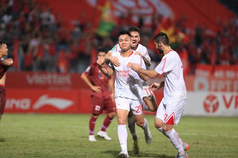 Tạo nên hiện tượng lạ tại V.League, ngòi nổ mới liệu có gây bất ngờ trong ngày trở lại ĐTVN? - Ảnh 1. Tạo nên hiện tượng lạ tại V.League, ngòi nổ mới liệu có gây bất ngờ trong ngày trở lại ĐTVN? - Ảnh 1.
