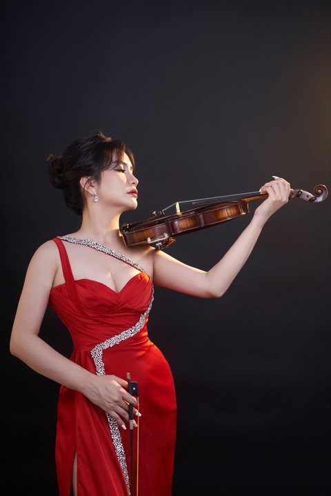 Nhạc sĩ Trần Tiến: Trong mắt tôi, Hiền Lê hát nhẹ nhàng, trong sáng - Ảnh 1. Nhạc sĩ Trần Tiến: Trong mắt tôi, Hiền Lê hát nhẹ nhàng, trong sáng - Ảnh 1.