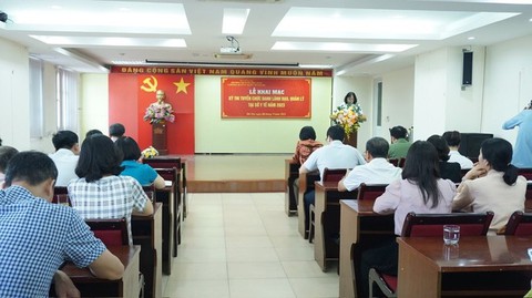 Hà Nội thi tuyển 5 chức danh lãnh đạo ngành y tế Thủ đô - Ảnh 1. Hà Nội thi tuyển 5 chức danh lãnh đạo ngành y tế Thủ đô - Ảnh 1.