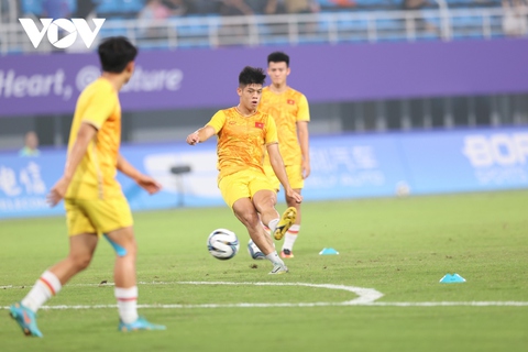 Trực tiếp Olympic Việt Nam 0-0 Olympic Saudi Arabia: Trận đấu bắt đầu - Ảnh 1. Trực tiếp Olympic Việt Nam 0-0 Olympic Saudi Arabia: Trận đấu bắt đầu - Ảnh 1.