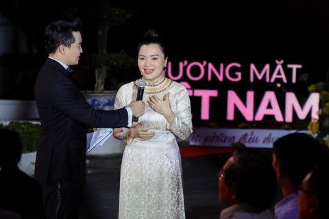 Bố mẹ mất, nhà trôi theo dòng lũ, nam sinh Yên Bái nỗ lực không ngừng và hành trình "tìm con chữ" nơi phố thị- Ảnh 5. Bố mẹ mất, nhà trôi theo dòng lũ, nam sinh Yên Bái nỗ lực không ngừng và hành trình "tìm con chữ" nơi phố thị- Ảnh 5.
