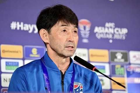 HLV tuyển Thái Lan: "Tôi muốn đội Thái nhìn tuyển Việt Nam mà học tập"- Ảnh 2. HLV tuyển Thái Lan: "Tôi muốn đội Thái nhìn tuyển Việt Nam mà học tập"- Ảnh 2.