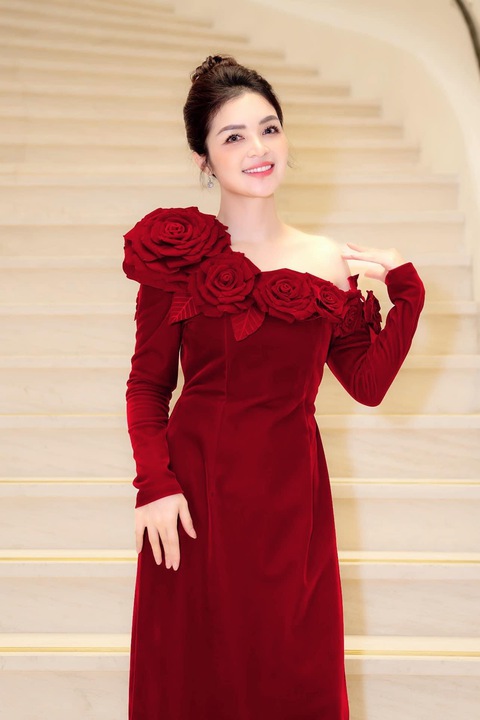Chị ruột Hoà Minzy bức xúc đăng đàn tố cáo vì bị 1 kẻ lạ sàm sỡ khi đang chạy bộ- Ảnh 3. Chị ruột Hoà Minzy bức xúc đăng đàn tố cáo vì bị 1 kẻ lạ sàm sỡ khi đang chạy bộ- Ảnh 3.