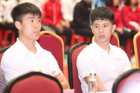 Cựu bác sĩ U23 Việt Nam: "Tôi đau xót cho Đình Trọng, không hiểu vì sao bạn ấy vội vàng như vậy"- Ảnh 9. Cựu bác sĩ U23 Việt Nam: "Tôi đau xót cho Đình Trọng, không hiểu vì sao bạn ấy vội vàng như vậy"- Ảnh 9.