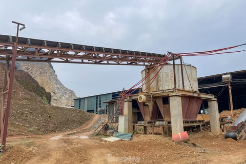 Cận cảnh mỏ đất trái phép khiến một giám đốc công ty ở Hòa Bình bị bắt tạm giam- Ảnh 3. Cận cảnh mỏ đất trái phép khiến một giám đốc công ty ở Hòa Bình bị bắt tạm giam- Ảnh 3.