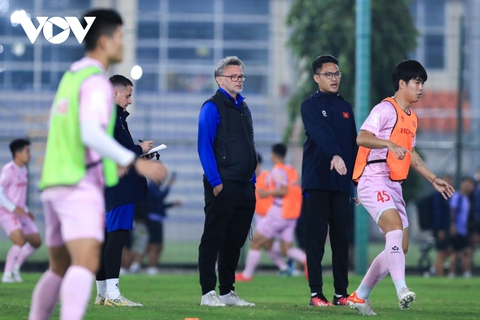 Chuyên gia bóng đá gửi thông điệp đặc biệt tới HLV Troussier và ĐT Việt Nam- Ảnh 1. Chuyên gia bóng đá gửi thông điệp đặc biệt tới HLV Troussier và ĐT Việt Nam- Ảnh 1.