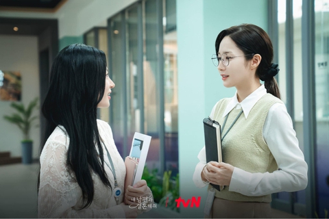 Bài học tiền bạc đắt giá từ Cô Đi Mà Lấy Chồng Tôi để không trắng tay lúc cuối đời: Chạy ngay nếu chồng bạn có dấu hiệu này- Ảnh 6. Bài học tiền bạc đắt giá từ Cô Đi Mà Lấy Chồng Tôi để không trắng tay lúc cuối đời: Chạy ngay nếu chồng bạn có dấu hiệu này- Ảnh 6.