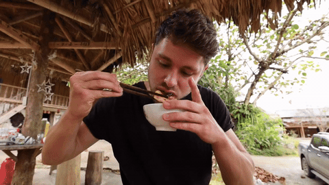 Khách Tây thích thú dùng bữa trưa cùng người dân tộc ở Hà Giang, cảm thán "phải ăn ít nhất 2 bát cơm" - Ảnh 5.