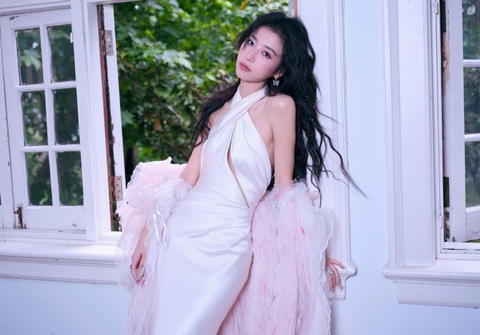 Mỹ nhân 9X cả gan bắt nạt nhiều đàn chị, vẻ ngoài ngây thơ thánh thiện hóa ra chỉ là lừa dối - Ảnh 7. Mỹ nhân 9X cả gan bắt nạt nhiều đàn chị, vẻ ngoài ngây thơ thánh thiện hóa ra chỉ là lừa dối - Ảnh 7.