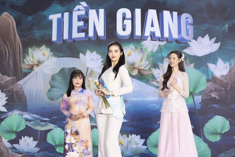 Người đẹp đăng quang Hoa hậu Quốc gia Việt Nam sẽ khoác áo phượng bào- Ảnh 2. Người đẹp đăng quang Hoa hậu Quốc gia Việt Nam sẽ khoác áo phượng bào- Ảnh 2.