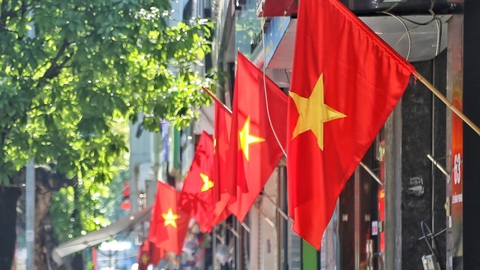 Bộ Quốc phòng đề xuất sửa đổi, bổ sung quy định cấp bậc hàm cao nhất với chức vụ của sĩ quan - Ảnh 2.