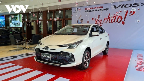 Ô tô giá tốt: Có mẫu giảm gần 100 triệu đồng - Ảnh 2. Ô tô giá tốt: Có mẫu giảm gần 100 triệu đồng - Ảnh 2.
