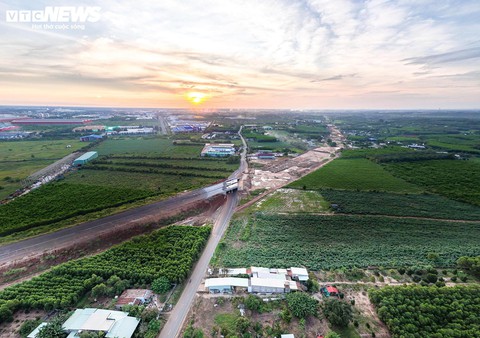 Cao tốc Biên Hòa - Vũng Tàu: Thách thức giải phóng mặt bằng - Ảnh 12. Cao tốc Biên Hòa - Vũng Tàu: Thách thức giải phóng mặt bằng - Ảnh 12.