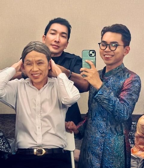 Hoài Linh trở lại làm liveshow hoành tráng, em trai nói: "Sống đàng hoàng, sai đúng ông trời luôn thấy"- Ảnh 2. Hoài Linh trở lại làm liveshow hoành tráng, em trai nói: "Sống đàng hoàng, sai đúng ông trời luôn thấy"- Ảnh 2.