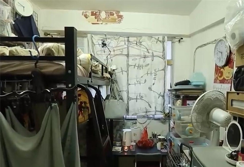 Cô gái bỗng nhiên "vụt nổi tiếng" với cuộc sống trong căn phòng nhỏ chỉ 6m2 nhưng giá thuê lên đến gần 25 triệu đồng/tháng - Ảnh 2. Cô gái bỗng nhiên "vụt nổi tiếng" với cuộc sống trong căn phòng nhỏ chỉ 6m2 nhưng giá thuê lên đến gần 25 triệu đồng/tháng - Ảnh 2.