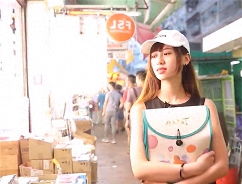 Cô gái bỗng nhiên "vụt nổi tiếng" với cuộc sống trong căn phòng nhỏ chỉ 6m2 nhưng giá thuê lên đến gần 25 triệu đồng/tháng - Ảnh 1. Cô gái bỗng nhiên "vụt nổi tiếng" với cuộc sống trong căn phòng nhỏ chỉ 6m2 nhưng giá thuê lên đến gần 25 triệu đồng/tháng - Ảnh 1.