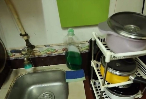 Cô gái bỗng nhiên "vụt nổi tiếng" với cuộc sống trong căn phòng nhỏ chỉ 6m2 nhưng giá thuê lên đến gần 25 triệu đồng/tháng - Ảnh 13. Cô gái bỗng nhiên "vụt nổi tiếng" với cuộc sống trong căn phòng nhỏ chỉ 6m2 nhưng giá thuê lên đến gần 25 triệu đồng/tháng - Ảnh 13.