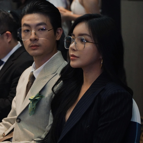 Nữ CEO nổi tiếng làm rõ tin đồn đã có chồng, con nhưng giấu khiến hôn phu hiện tại bị "tấn công" - Ảnh 11. Nữ CEO nổi tiếng làm rõ tin đồn đã có chồng, con nhưng giấu khiến hôn phu hiện tại bị "tấn công" - Ảnh 11.