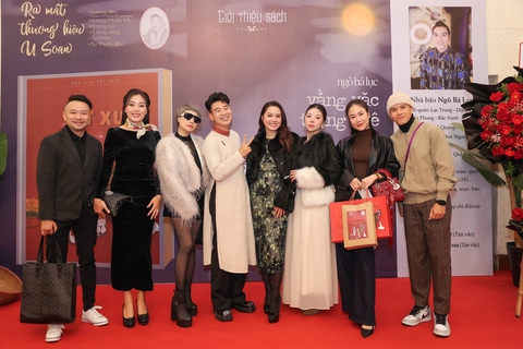 Hơn 100 nghệ sĩ hội tụ chúc mừng tác giả Ngô Bá Lục- Ảnh 3. Hơn 100 nghệ sĩ hội tụ chúc mừng tác giả Ngô Bá Lục- Ảnh 3.