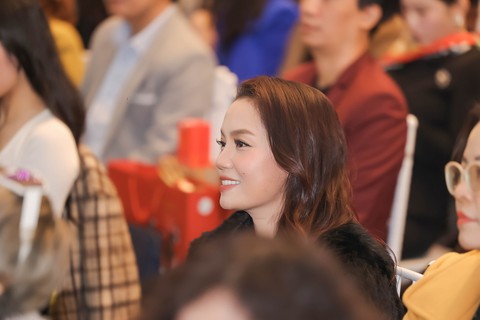 Hơn 100 nghệ sĩ hội tụ chúc mừng tác giả Ngô Bá Lục- Ảnh 8. Hơn 100 nghệ sĩ hội tụ chúc mừng tác giả Ngô Bá Lục- Ảnh 8.