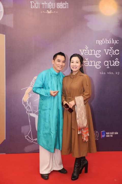 Hơn 100 nghệ sĩ hội tụ chúc mừng tác giả Ngô Bá Lục- Ảnh 5. Hơn 100 nghệ sĩ hội tụ chúc mừng tác giả Ngô Bá Lục- Ảnh 5.
