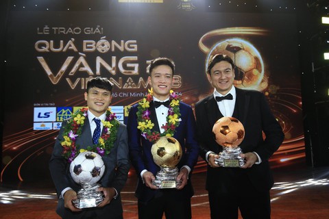 Kém cả hạng 2 Thái Lan, bóng đá Việt Nam có quyền kỳ vọng gì vào HLV Troussier?- Ảnh 1. Kém cả hạng 2 Thái Lan, bóng đá Việt Nam có quyền kỳ vọng gì vào HLV Troussier?- Ảnh 1.