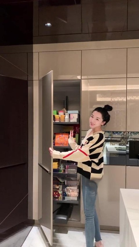 Cận cảnh nhà riêng của “phú bà” Đào Hỷ Nhi: Penthouse ở khu biệt lập, là của hồi môn được bố tặng khi lấy chồng- Ảnh 9. Cận cảnh nhà riêng của “phú bà” Đào Hỷ Nhi: Penthouse ở khu biệt lập, là của hồi môn được bố tặng khi lấy chồng- Ảnh 9.